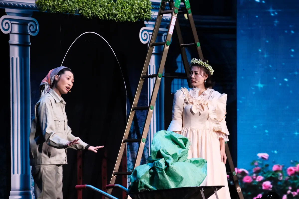 Gala Cười 2026: Quang Thắng l&agrave;m sếp c&ocirc;ng ty sản xuất thực phẩm bẩn- Ảnh 4.