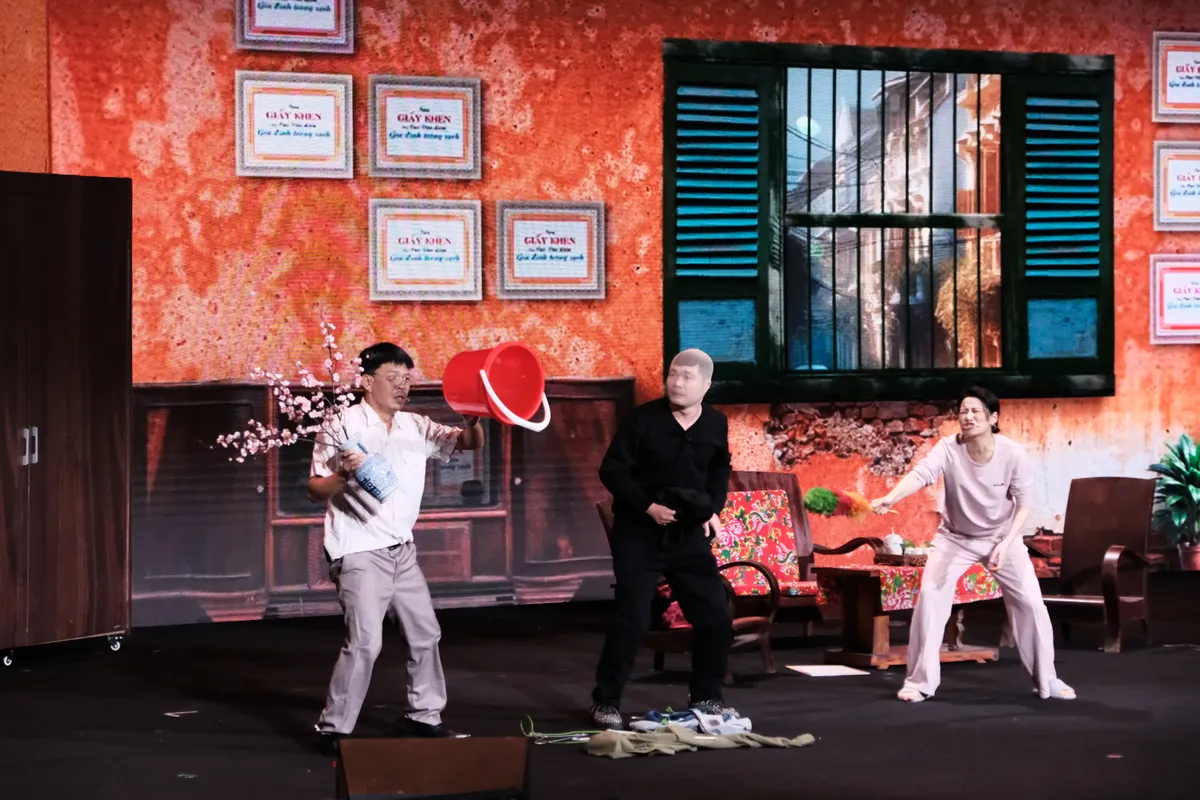 Th&aacute;i Sơn, Trung Ruồi, Đỗ Duy Nam tung hứng trong Gala Cười 2026- Ảnh 4.