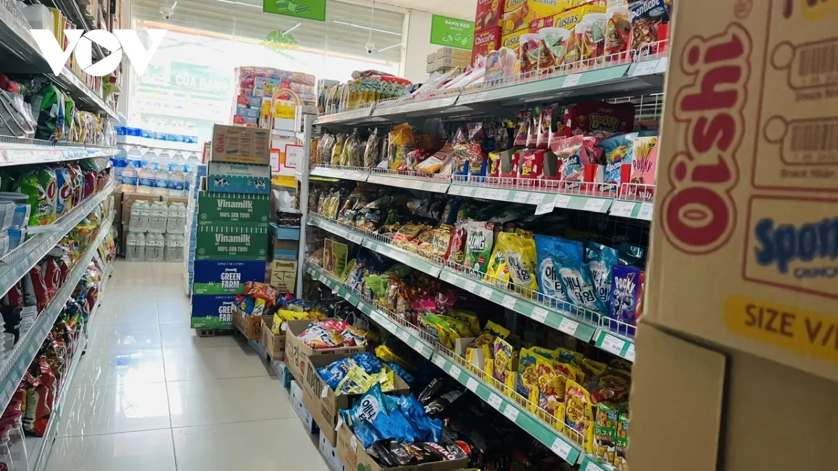 Thị trường h&agrave;ng h&oacute;a Tết B&iacute;nh Ngọ 2026: H&agrave;ng h&oacute;a dồi d&agrave;o, sức mua trầm lắng- Ảnh 1.