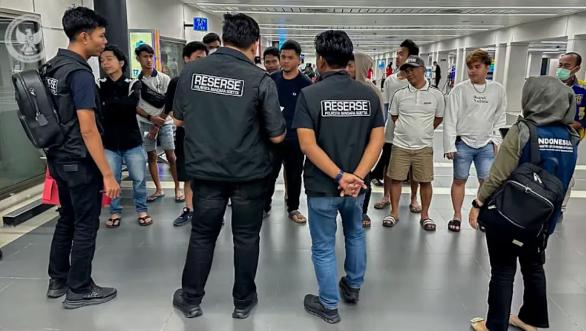 Indonesia hồi hương công dân từ các trung tâm lừa đảo ở Campuchia- Ảnh 1. Indonesia hồi hương công dân từ các trung tâm lừa đảo ở Campuchia- Ảnh 1.