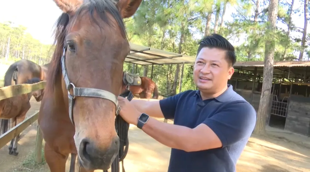 M&ugrave;a Xu&acirc;n cưỡi ngựa giữa rừng th&ocirc;ng Măng Đen- Ảnh 2.