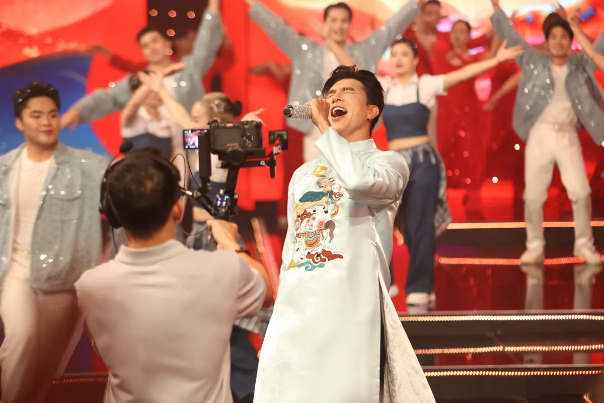 Steven Nguyễn "thở kh&ocirc;ng nổi" khi lần đầu khoe giọng tại 12 Con gi&aacute;p - Ảnh 4.