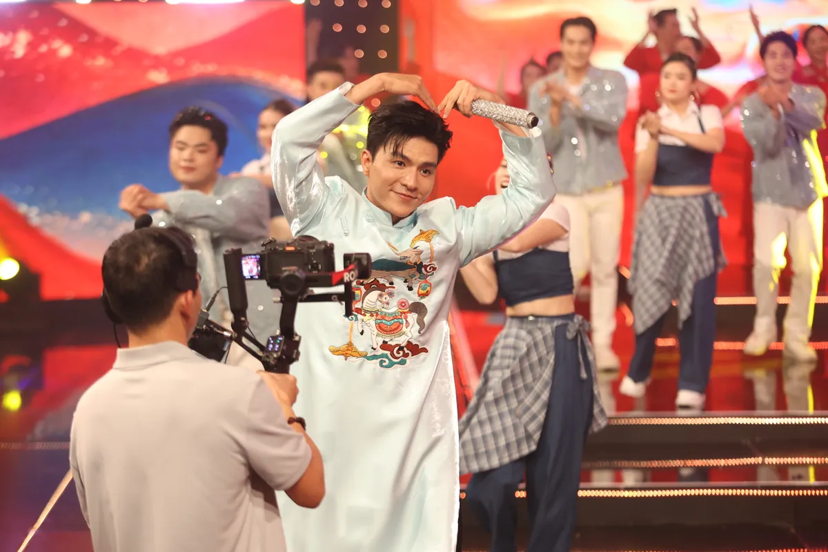 Steven Nguyễn "thở kh&ocirc;ng nổi" khi lần đầu khoe giọng tại 12 Con gi&aacute;p - Ảnh 3.