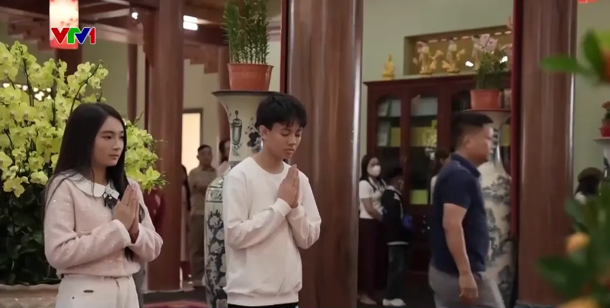 Loại bỏ m&ecirc; t&iacute;n dị đoan khi đi lễ ch&ugrave;a - Ảnh 2.