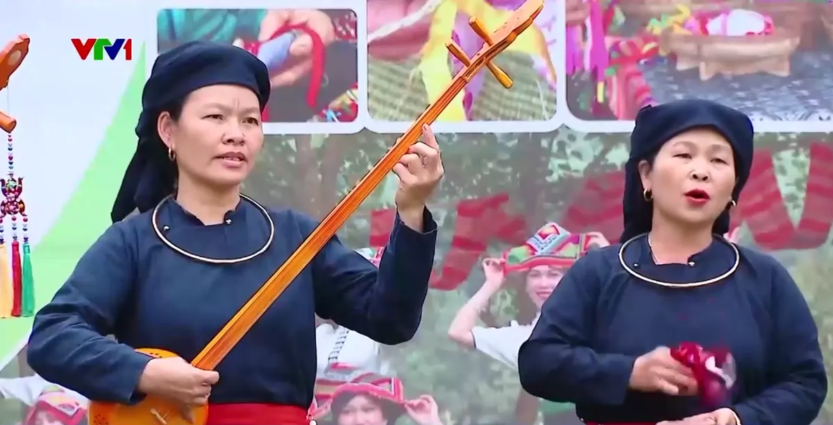 Sắc màu Tết các dân tộc Việt Nam tại Làng Văn hóa - Du lịch - Ảnh 1.