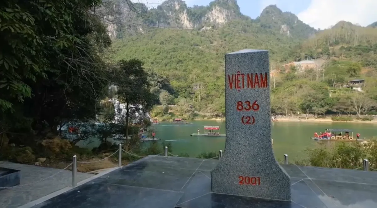 Th&aacute;c Bản Giốc thu h&uacute;t du kh&aacute;ch đầu năm- Ảnh 4.