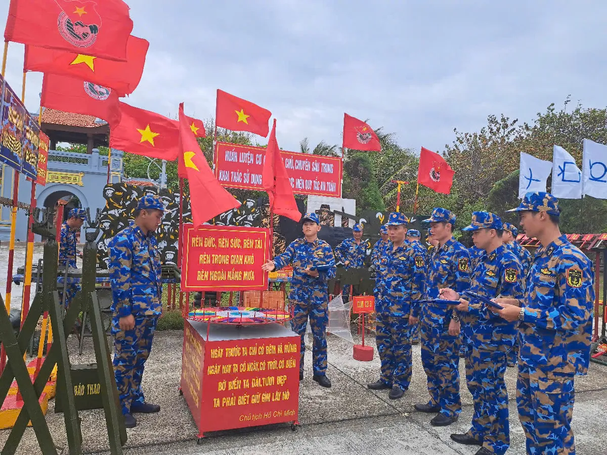 S&ocirc;i nổi Lễ ra qu&acirc;n huấn luyện năm 2026 tr&ecirc;n c&aacute;c đảo thuộc quần đảo Trường Sa - Ảnh 5.