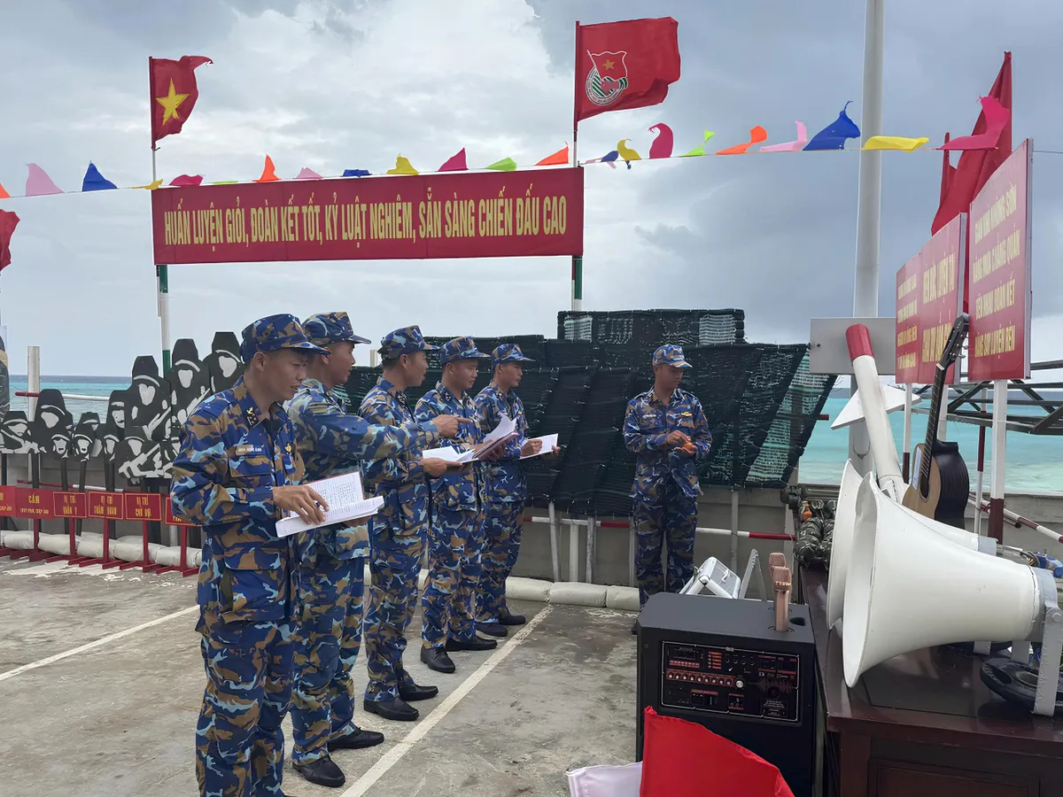 S&ocirc;i nổi Lễ ra qu&acirc;n huấn luyện năm 2026 tr&ecirc;n c&aacute;c đảo thuộc quần đảo Trường Sa - Ảnh 4.