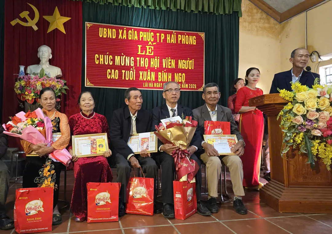 Hải Ph&ograve;ng ấm &aacute;p nghĩa t&igrave;nh trong hoạt động ch&uacute;c thọ, mừng thọ người cao tuổi - Ảnh 2.