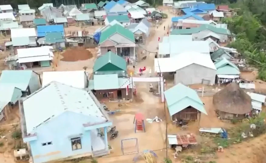 Xu&acirc;n ở l&agrave;ng mới AT&eacute;p- Ảnh 4.