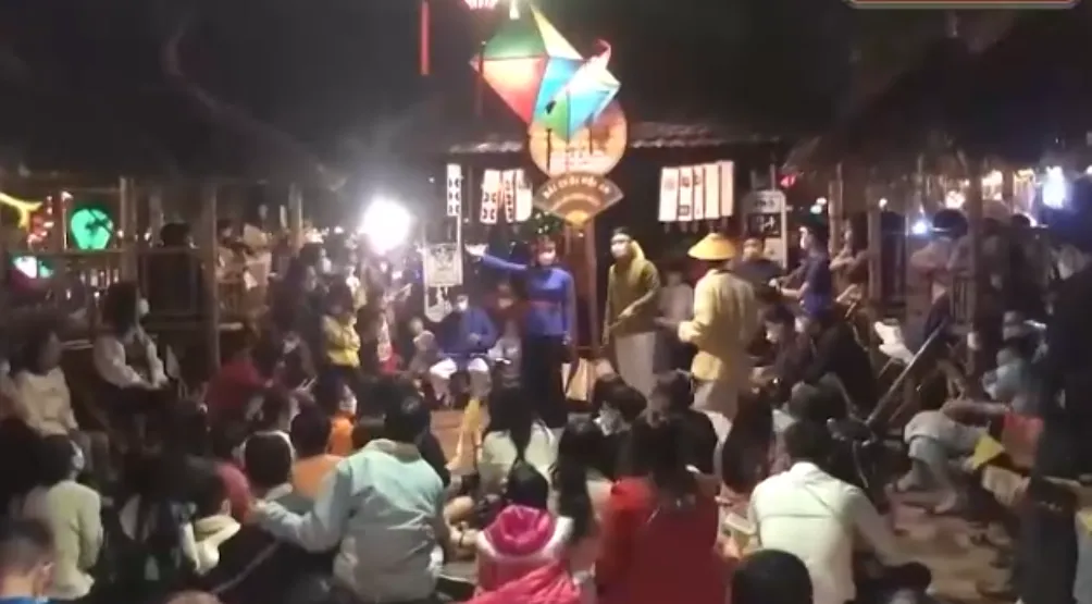 Đ&agrave; Nẵng tấp nập du kh&aacute;ch dịp Tết nguy&ecirc;n đ&aacute;n- Ảnh 4.