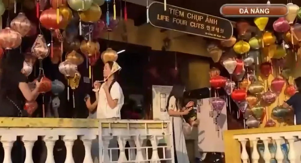 Đ&agrave; Nẵng tấp nập du kh&aacute;ch dịp Tết nguy&ecirc;n đ&aacute;n- Ảnh 5.