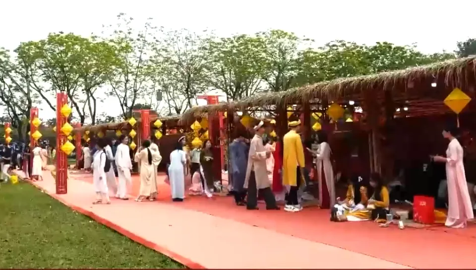 Du lịch Huế khởi sắc những ng&agrave;y Tết- Ảnh 3.