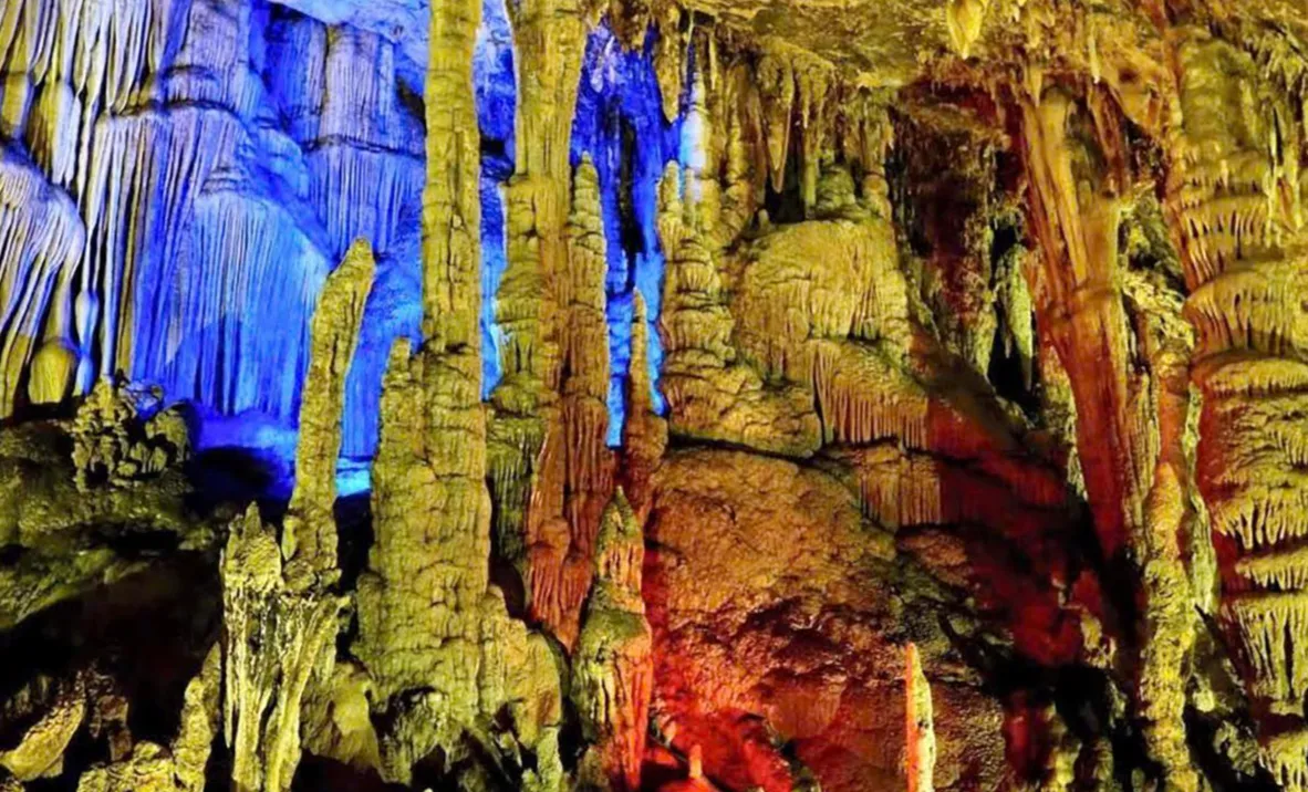 Cỗ m&aacute;y thời gian trong hang đ&aacute;: Giải m&atilde; b&iacute; mật của c&aacute;c cột thạch nhũ- Ảnh 2.