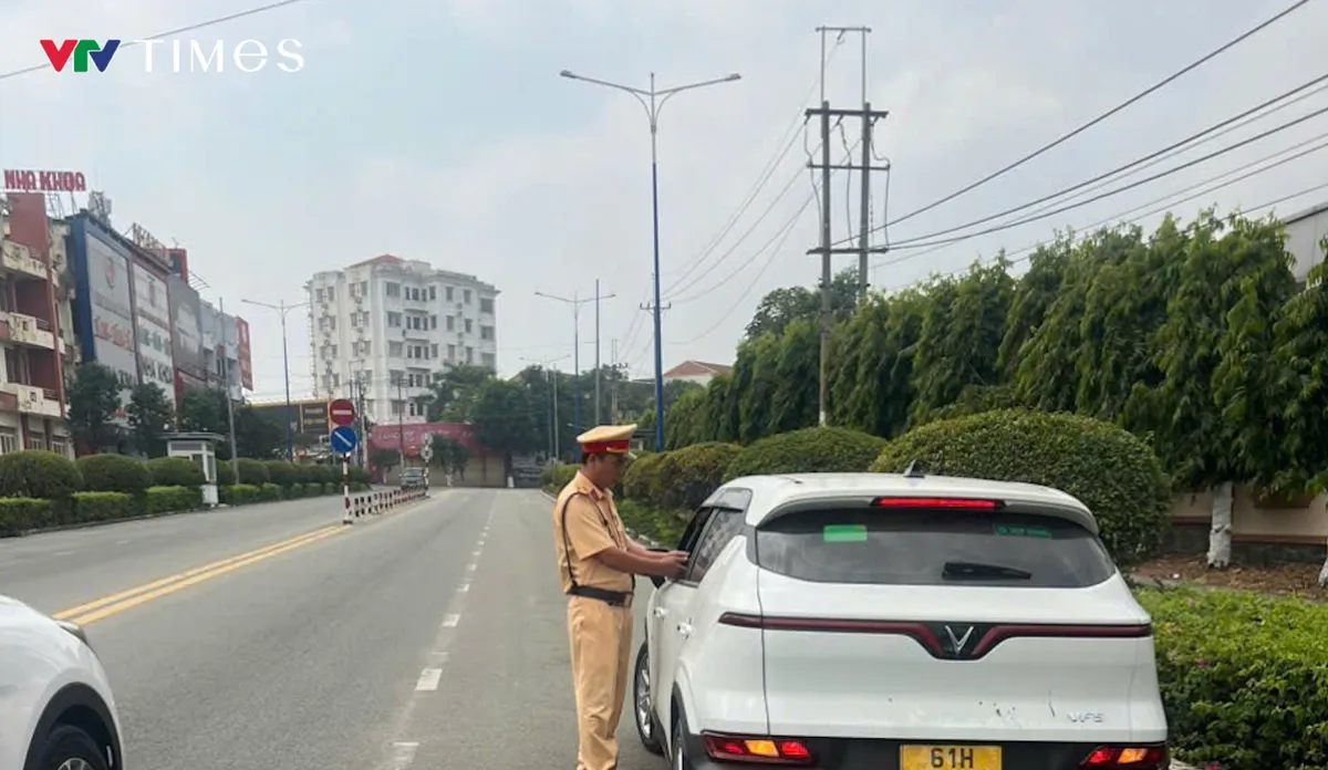 TP Hồ Ch&iacute; Minh: CSGT xử phạt hơn 1.700 trường hợp vi phạm nồng độ cồn sau 4 ng&agrave;y nghỉ Tết- Ảnh 1.