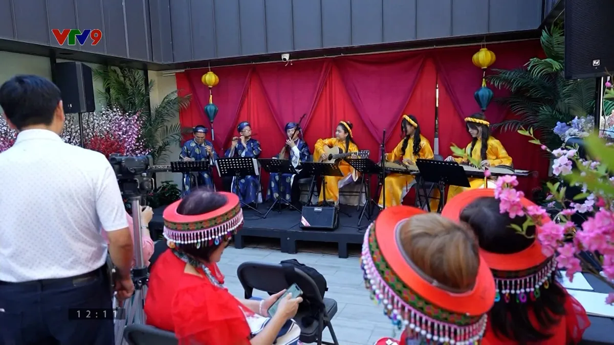 Tết sum vầy trong không gian văn hóa Việt