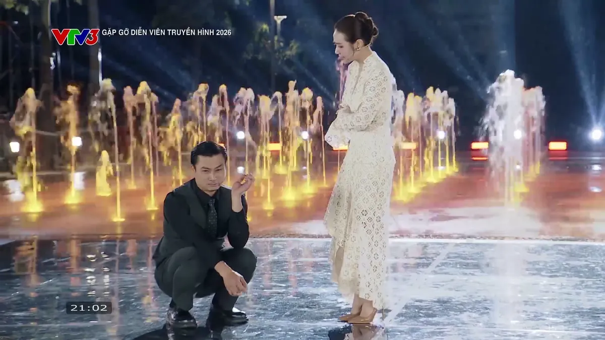 Hà Việt Dũng - Anh Đào hài hước tái hiện Ngân - Viễn trong Gặp gỡ diễn viên truyền hình 2026 - Ảnh 7.