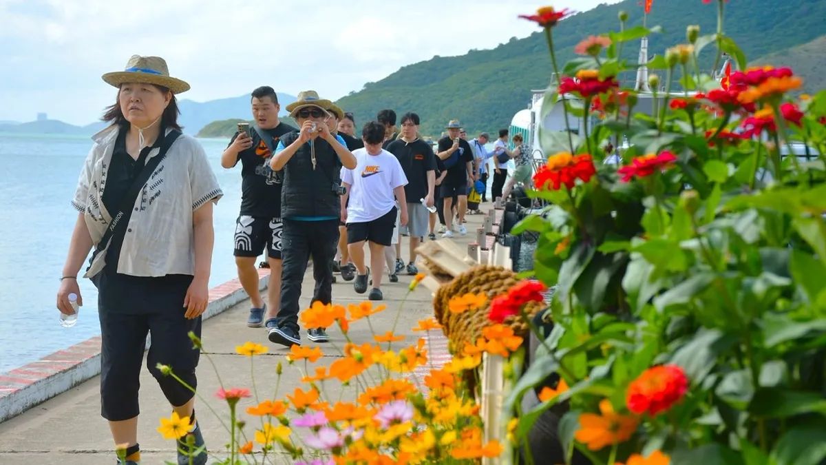 Khánh Hòa bội thu 2.200 tỷ đồng dịp Tết Bính Ngọ 2026 - Ảnh 3.