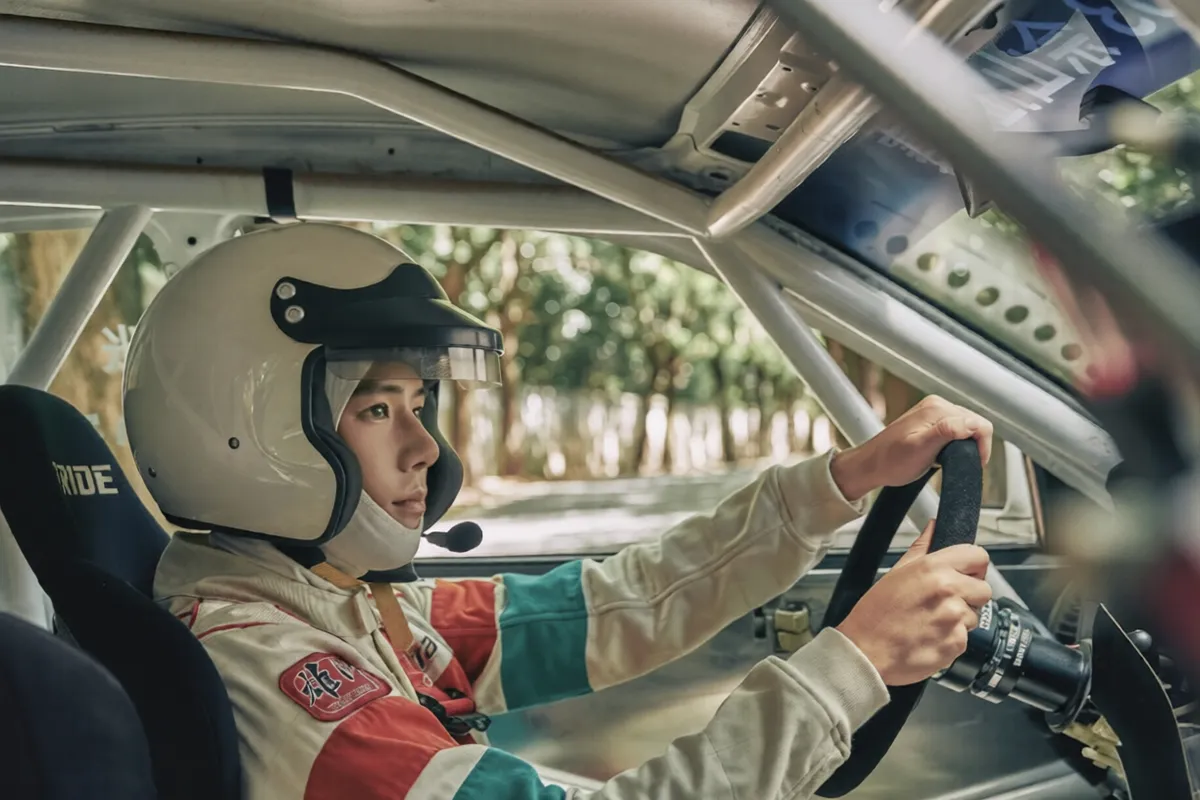 Thẩm Đằng vượt mặt Trương Nghệ Mưu trên đường đua phim Tết - Ảnh 2.