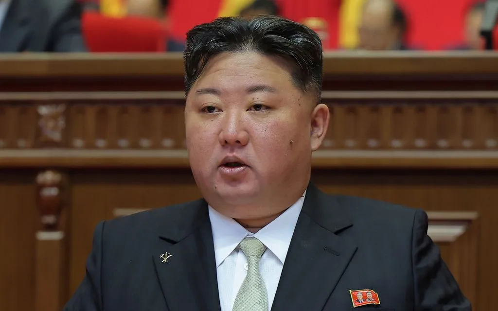 Nhà lãnh đạo Kim Jong Un phát biểu tại Đại hội Đảng Lao động Triều Tiên ở Bình Nhưỡng, ngày 21/2/2026. (Ảnh: KCNA/KNS/AP)