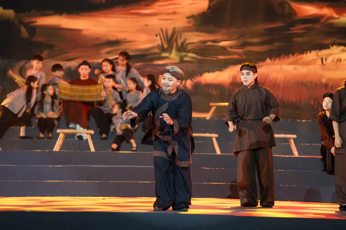 M&atilde;n nh&atilde;n đ&ecirc;m nghệ thuật t&aacute;i hiện cuộc h&agrave;nh qu&acirc;n thần tốc của Vua Quang Trung   - Ảnh 4.