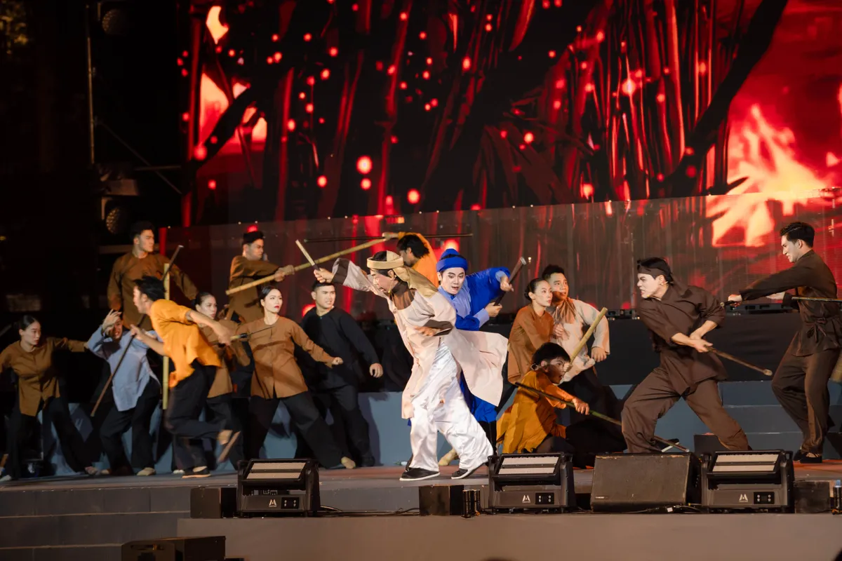 M&atilde;n nh&atilde;n đ&ecirc;m nghệ thuật t&aacute;i hiện cuộc h&agrave;nh qu&acirc;n thần tốc của Vua Quang Trung   - Ảnh 5.