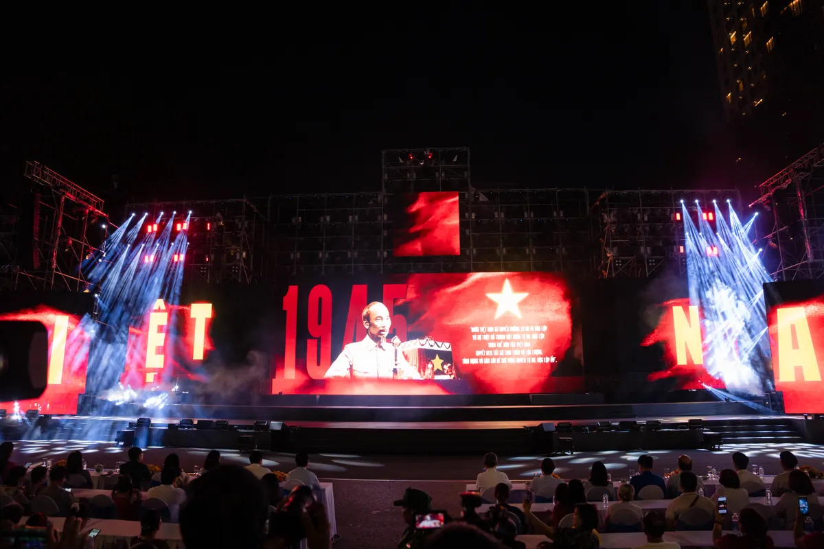 M&atilde;n nh&atilde;n đ&ecirc;m nghệ thuật t&aacute;i hiện cuộc h&agrave;nh qu&acirc;n thần tốc của Vua Quang Trung   - Ảnh 11.