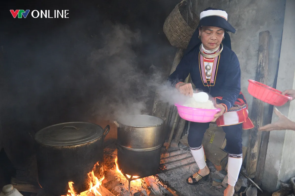 Người Dao Hạ Sơn giữ Tết theo v&ograve;ng quay m&ugrave;a vụ - Ảnh 3.