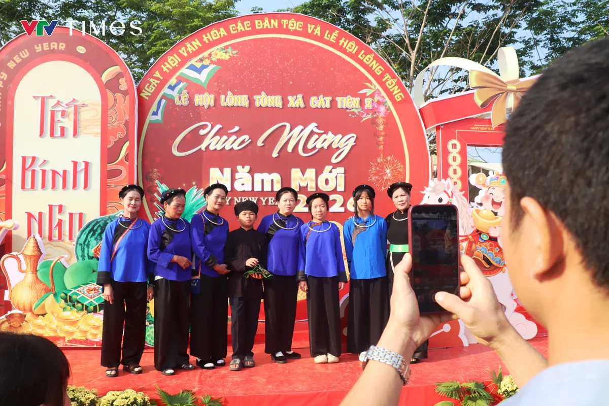 Sắc xu&acirc;n hội tụ trong Lễ hội Lồng Tồng của đồng b&agrave;o T&agrave;y, N&ugrave;ng ở L&acirc;m Đồng - Ảnh 1.