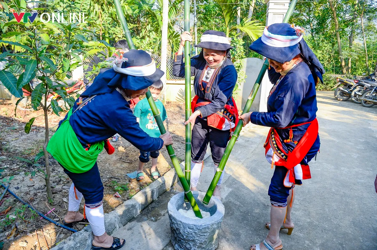 Người Dao Hạ Sơn giữ Tết theo v&ograve;ng quay m&ugrave;a vụ - Ảnh 2.