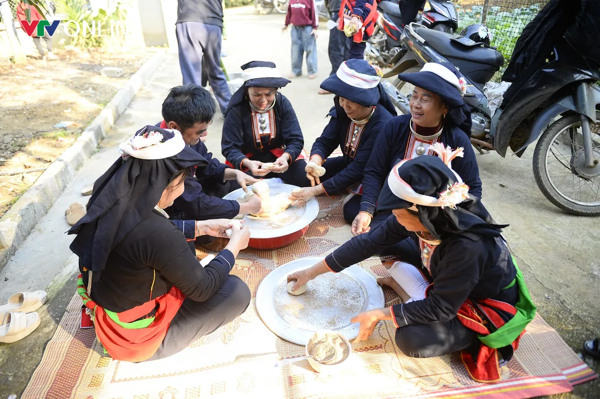 Người Dao Hạ Sơn giữ Tết theo v&ograve;ng quay m&ugrave;a vụ - Ảnh 4.