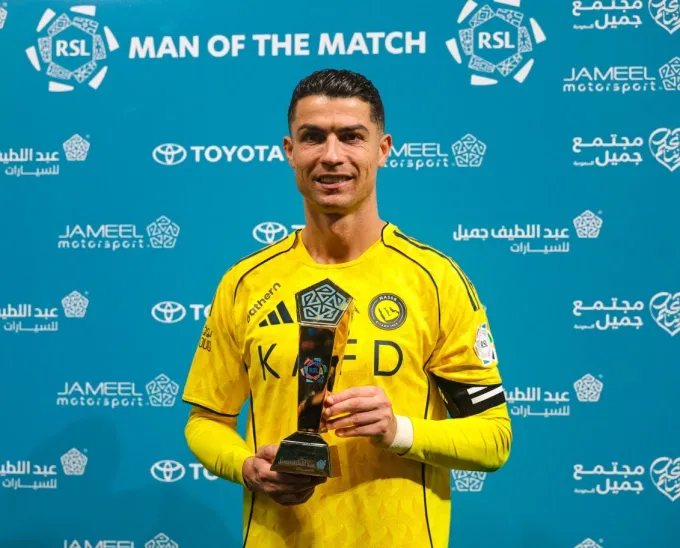 Cristiano Ronaldo lập cú đúp, đưa Al Nassr chiếm ngôi đầu- Ảnh 1. Cristiano Ronaldo lập cú đúp, đưa Al Nassr chiếm ngôi đầu- Ảnh 1.