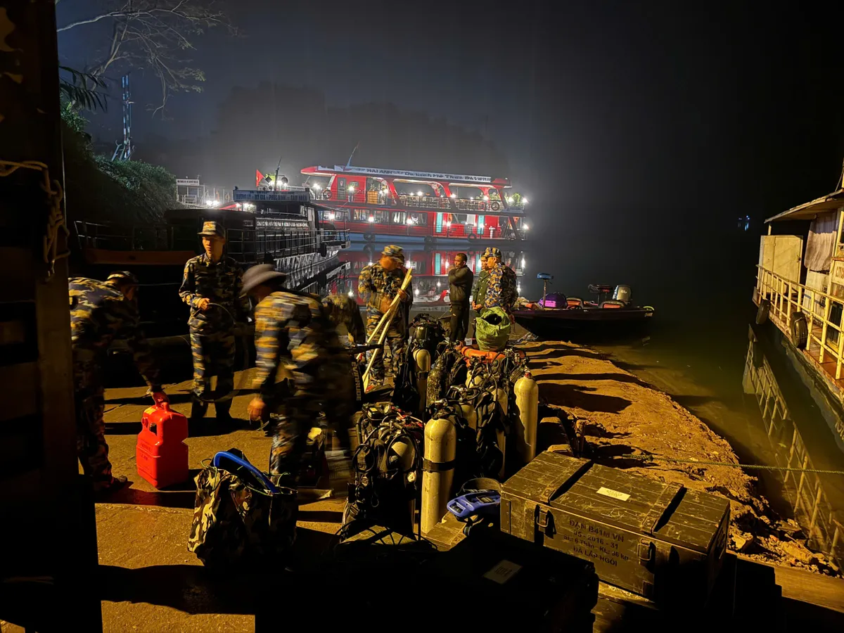 Lữ đo&agrave;n Đặc c&ocirc;ng Hải qu&acirc;n 126 ho&agrave;n tất t&igrave;m kiếm 6 nạn nh&acirc;n vụ lật t&agrave;u tr&ecirc;n hồ Th&aacute;c B&agrave; - Ảnh 1.