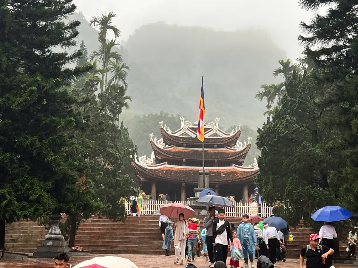 Khai mạc Lễ hội Ch&ugrave;a Hương 2026: &ldquo;An to&agrave;n - Th&acirc;n thiện - Chất lượng&rdquo; - Ảnh 2.