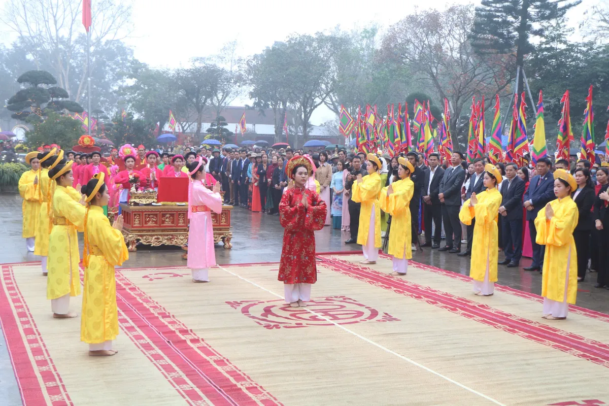 Ph&uacute; Thọ: Th&agrave;nh k&iacute;nh d&acirc;ng hương tưởng nhớ Tổ Mẫu &Acirc;u Cơ - Ảnh 1.