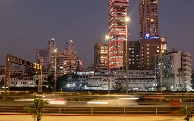 “Con đường âm nhạc” trên cao tốc Coastal Road tại Mumbai chạy qua khu Breach Candy (Ảnh: The Guardian)