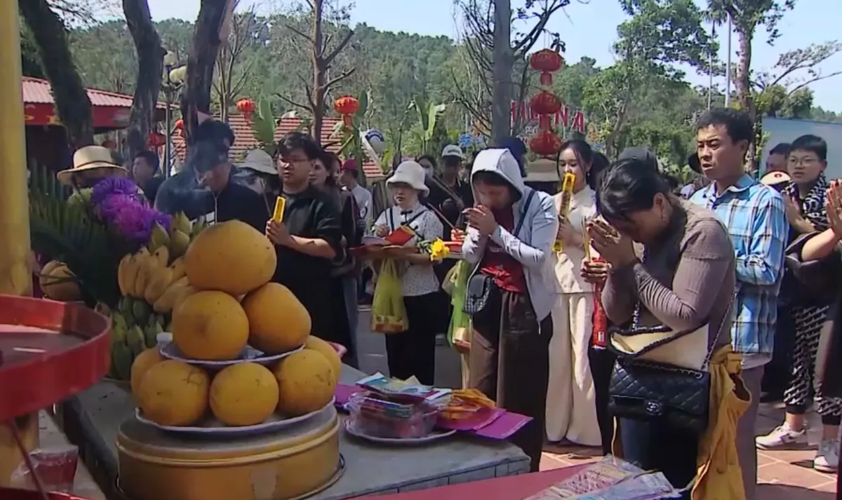 Đảm bảo ph&ograve;ng ch&aacute;y tại đền, ch&ugrave;a- Ảnh 2.