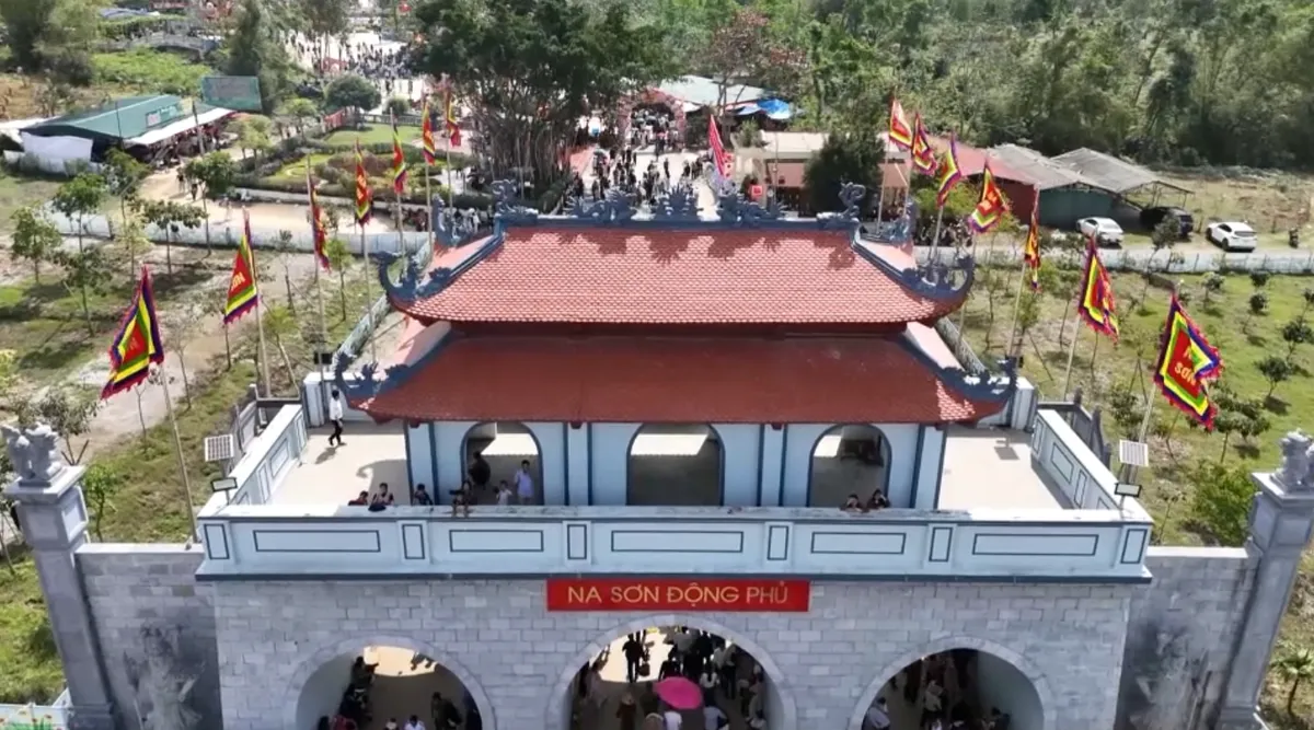 Đảm bảo ph&ograve;ng ch&aacute;y tại đền, ch&ugrave;a- Ảnh 1.