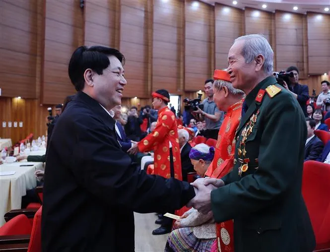 Chủ tịch nước Lương Cường thăm, ch&uacute;c Tết Đảng bộ v&agrave; nh&acirc;n d&acirc;n L&agrave;o Cai- Ảnh 1.