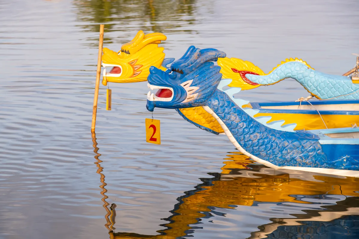 Rộn r&agrave;ng Lễ hội đua thuyền Đầm &Ocirc; Loan - nhịp ch&egrave;o đầu xu&acirc;n vang s&oacute;ng - Ảnh 1.