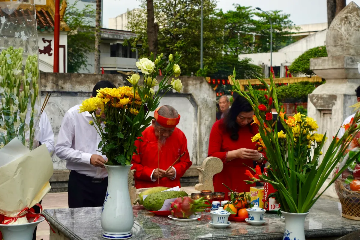 Người d&acirc;n TP Hồ Ch&iacute; Minh  n&ocirc; nức tham dự lễ Khai hạ - Cầu an  - Ảnh 7.