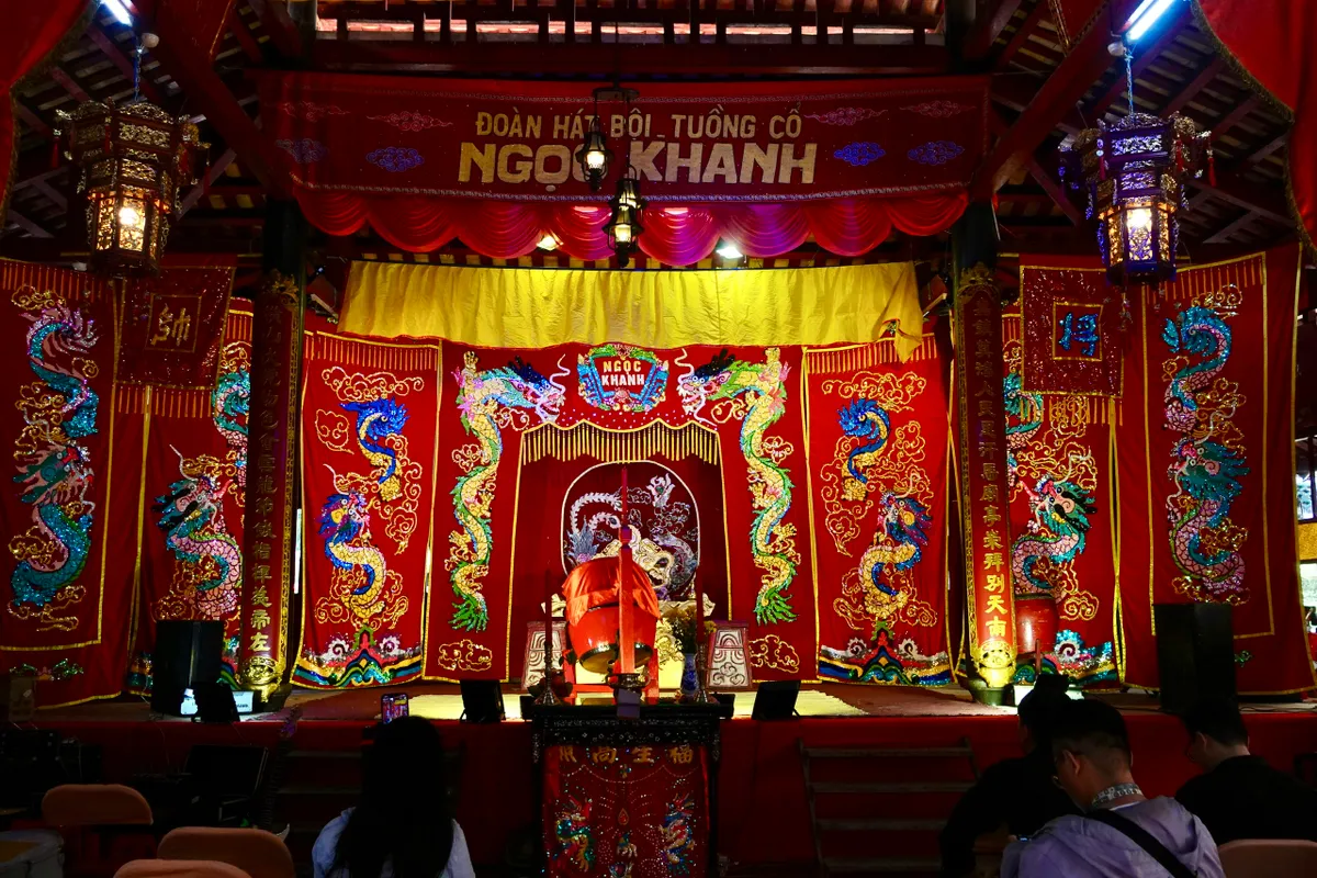 Người d&acirc;n TP Hồ Ch&iacute; Minh  n&ocirc; nức tham dự lễ Khai hạ - Cầu an  - Ảnh 13.