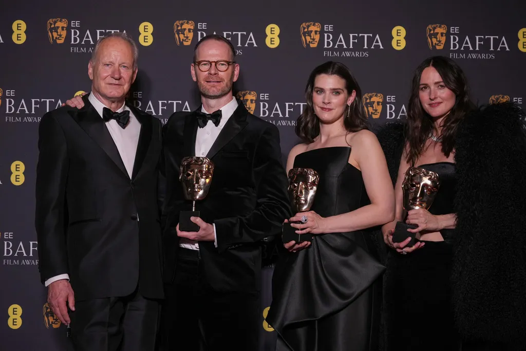 Giải BAFTA 2026: One Battle After Another chiến thắng &aacute;p đảo - Ảnh 8.