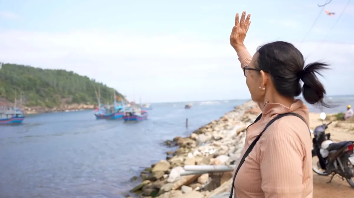 Ngư d&acirc;n phấn khởi vươn khơi đầu năm- Ảnh 2.