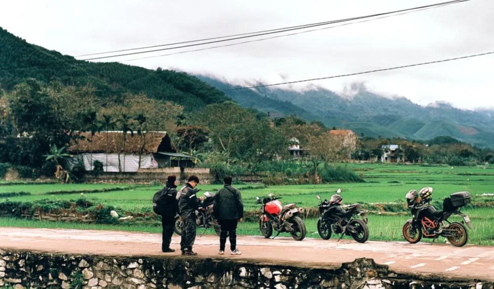 Du lịch dài ngày bằng xe máy: Chuẩn bị kỹ để hành trình đầu năm an toàn- Ảnh 1. Du lịch dài ngày bằng xe máy: Chuẩn bị kỹ để hành trình đầu năm an toàn- Ảnh 1.