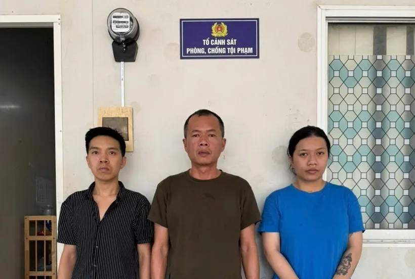 Bắt chủ quán và đầu bếp dùng xẻng đuổi đánh du khách ở Vũng Tàu- Ảnh 2. Bắt chủ quán và đầu bếp dùng xẻng đuổi đánh du khách ở Vũng Tàu- Ảnh 2.