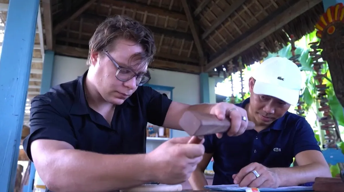 Sức h&uacute;t từ 