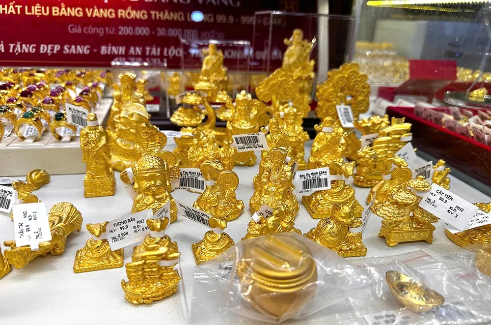 Ngày vía Thần Tài 2026: Mua vàng sao cho vừa đón lộc vừa bảo toàn vốn?- Ảnh 2. Ngày vía Thần Tài 2026: Mua vàng sao cho vừa đón lộc vừa bảo toàn vốn?- Ảnh 2.