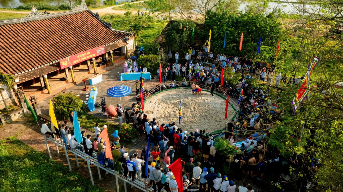 Huế: Khai hội vật l&agrave;ng Thủ Lễ - Ảnh 6.