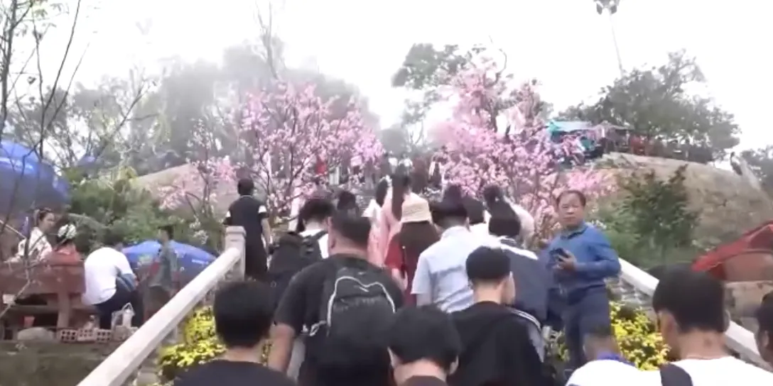 Du lịch t&acirc;m linh khởi sắc đầu Xu&acirc;n- Ảnh 6.